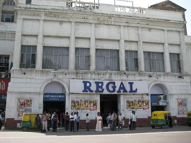 एक दौर का गुज़र जाना दिल्ली का रीगल सिनेमा